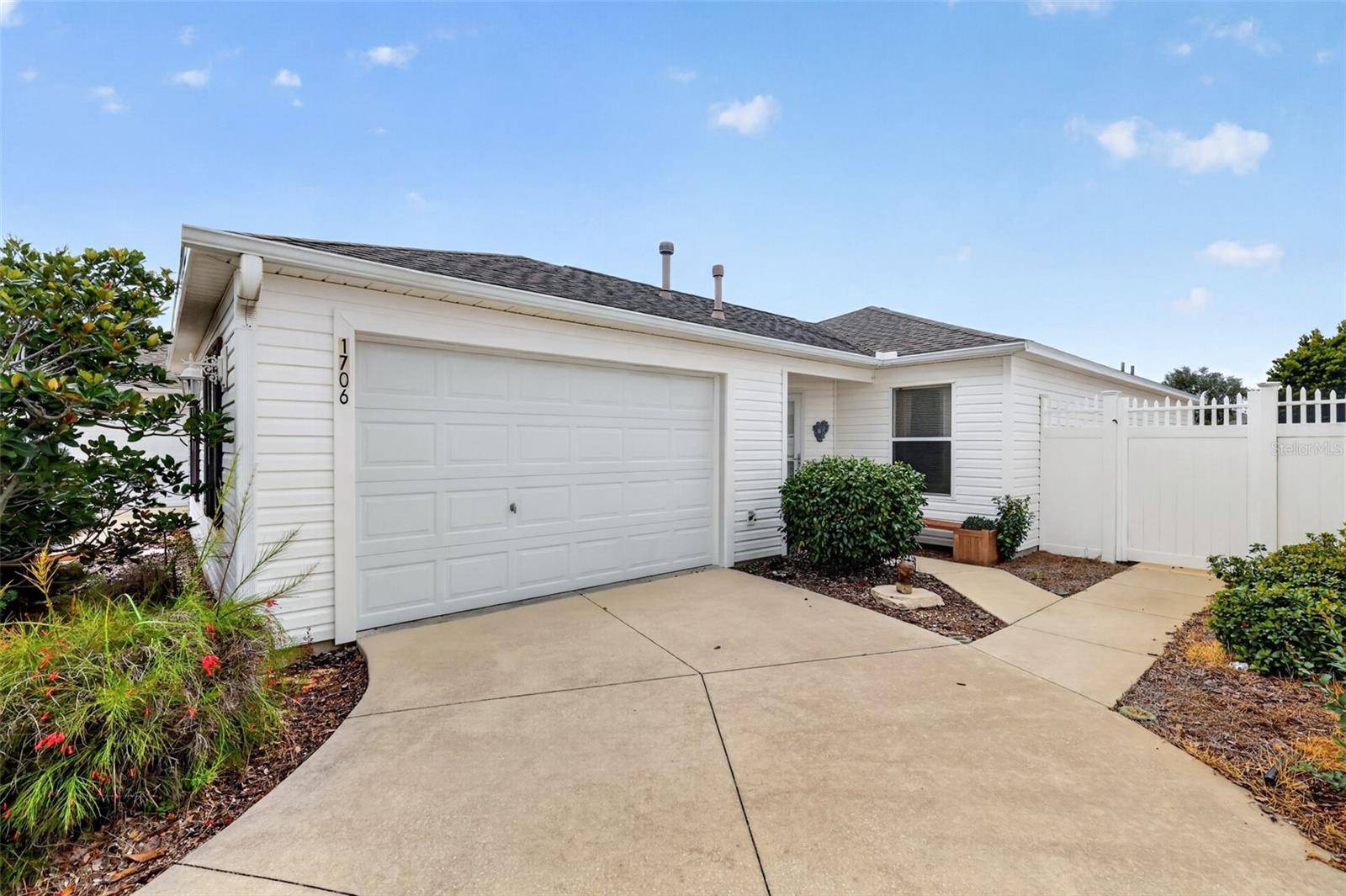 1706 FLEMINGS PL, The Villages, FL 32162