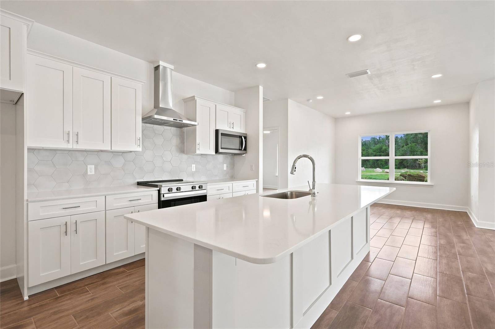 21006 SW 1ST PL, Newberry, FL 32669