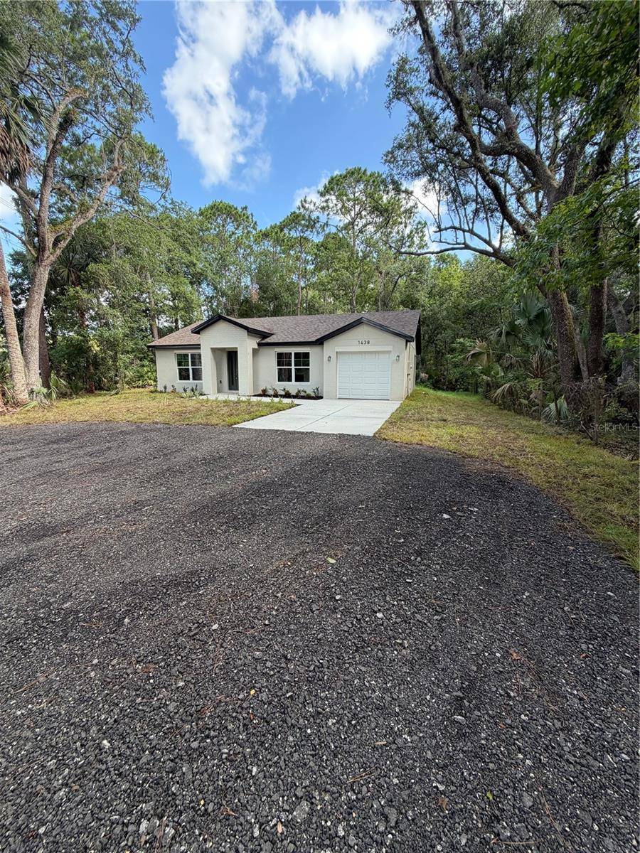 1438 LAKE HARNEY, Geneva, FL 32732
