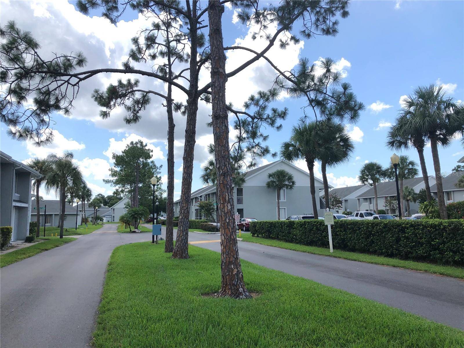 5613 BLUE SHADOWS CT #60-2, Orlando, FL 32811