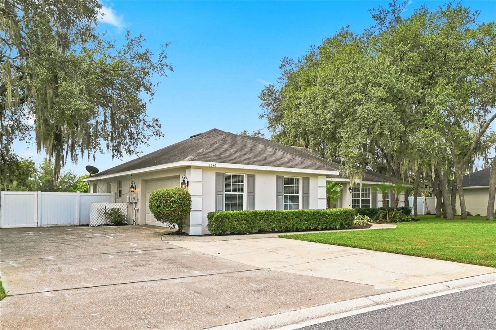 1845 FARRINGTON DR, Lakeland, FL 33809