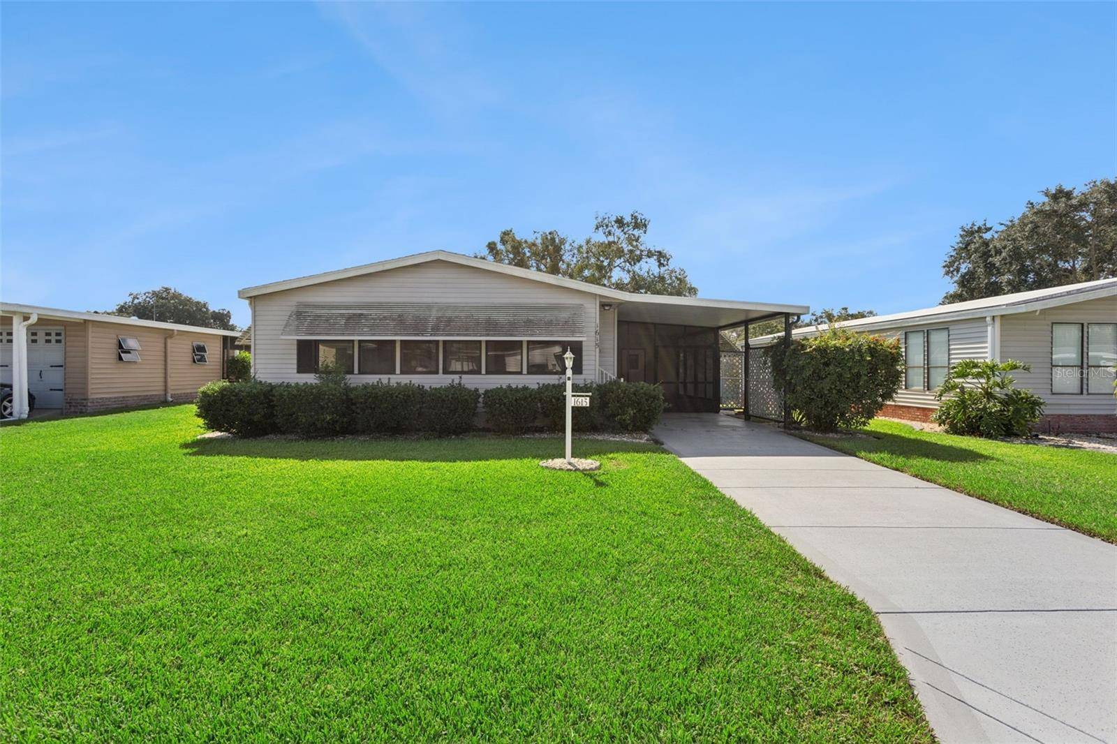 1615 PINEHURST DR, Lady Lake, FL 32159