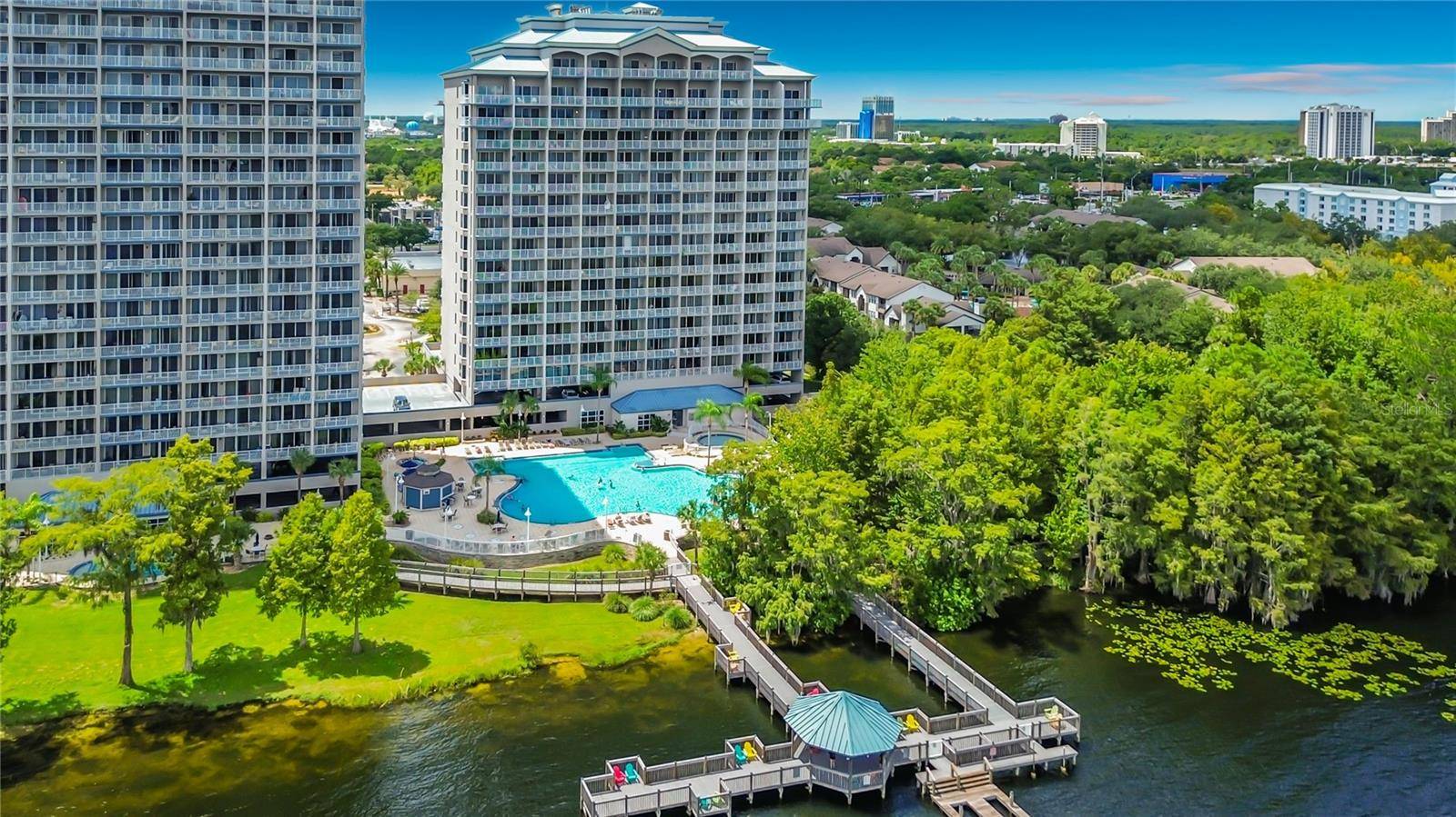 13427 BLUE HERON BEACH DR #402, Orlando, FL 32821