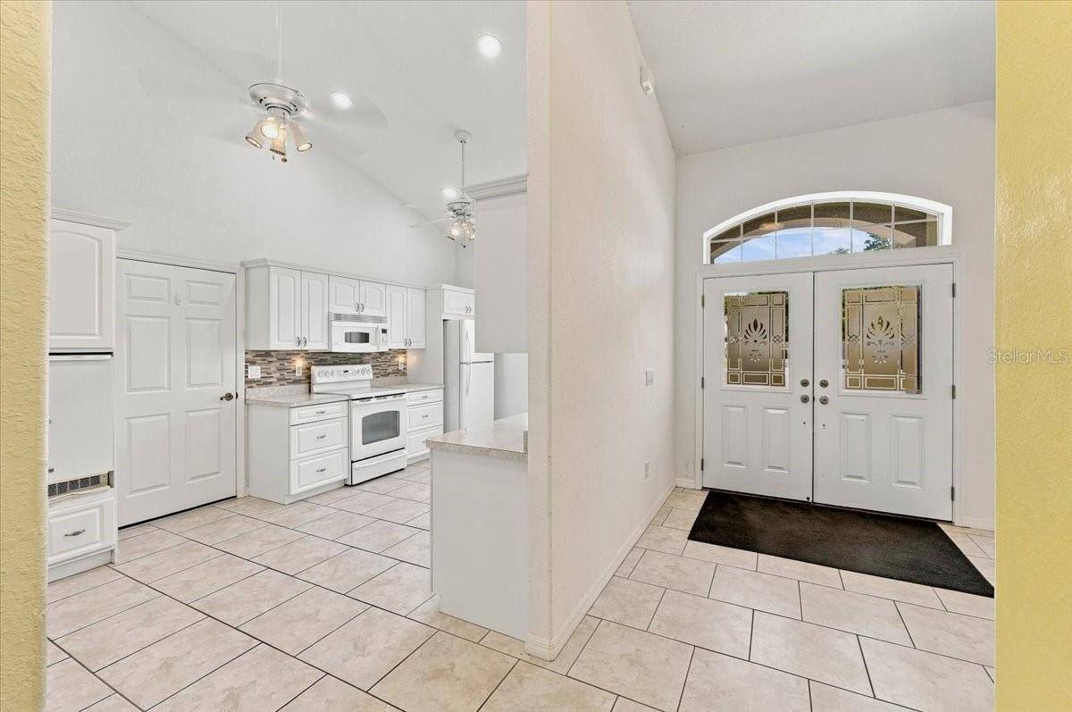 1505 LAKE THOMAS LOOP, Winter Haven, FL 33880