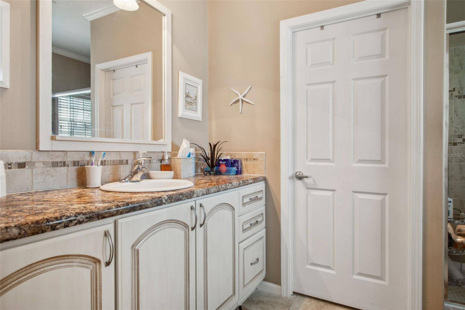 4851 W GANDY BLVD #B09L23, Tampa, FL 33611