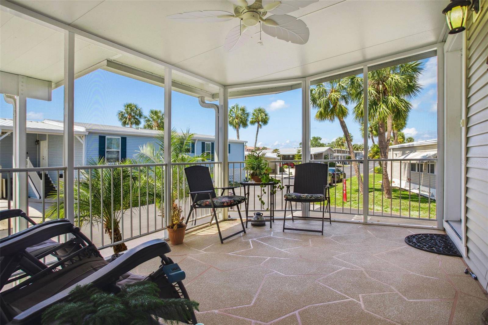 4851 W GANDY BLVD #B09L23, Tampa, FL 33611