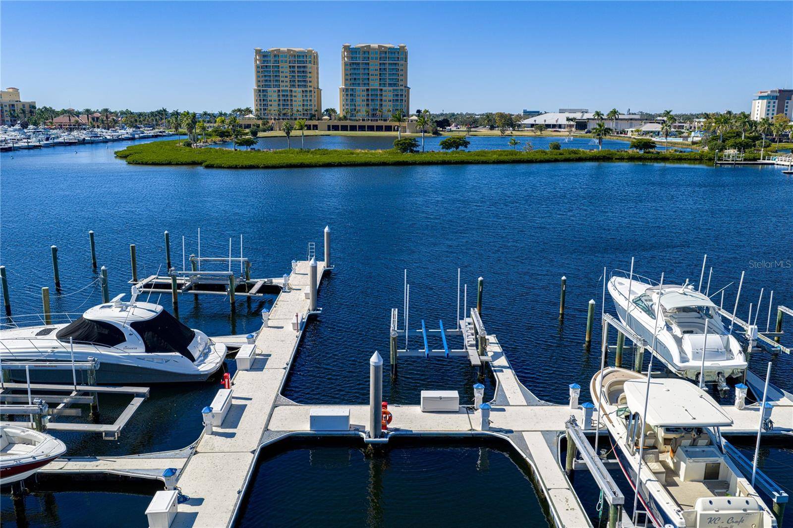 313 10TH AVE E, Palmetto, FL 34221