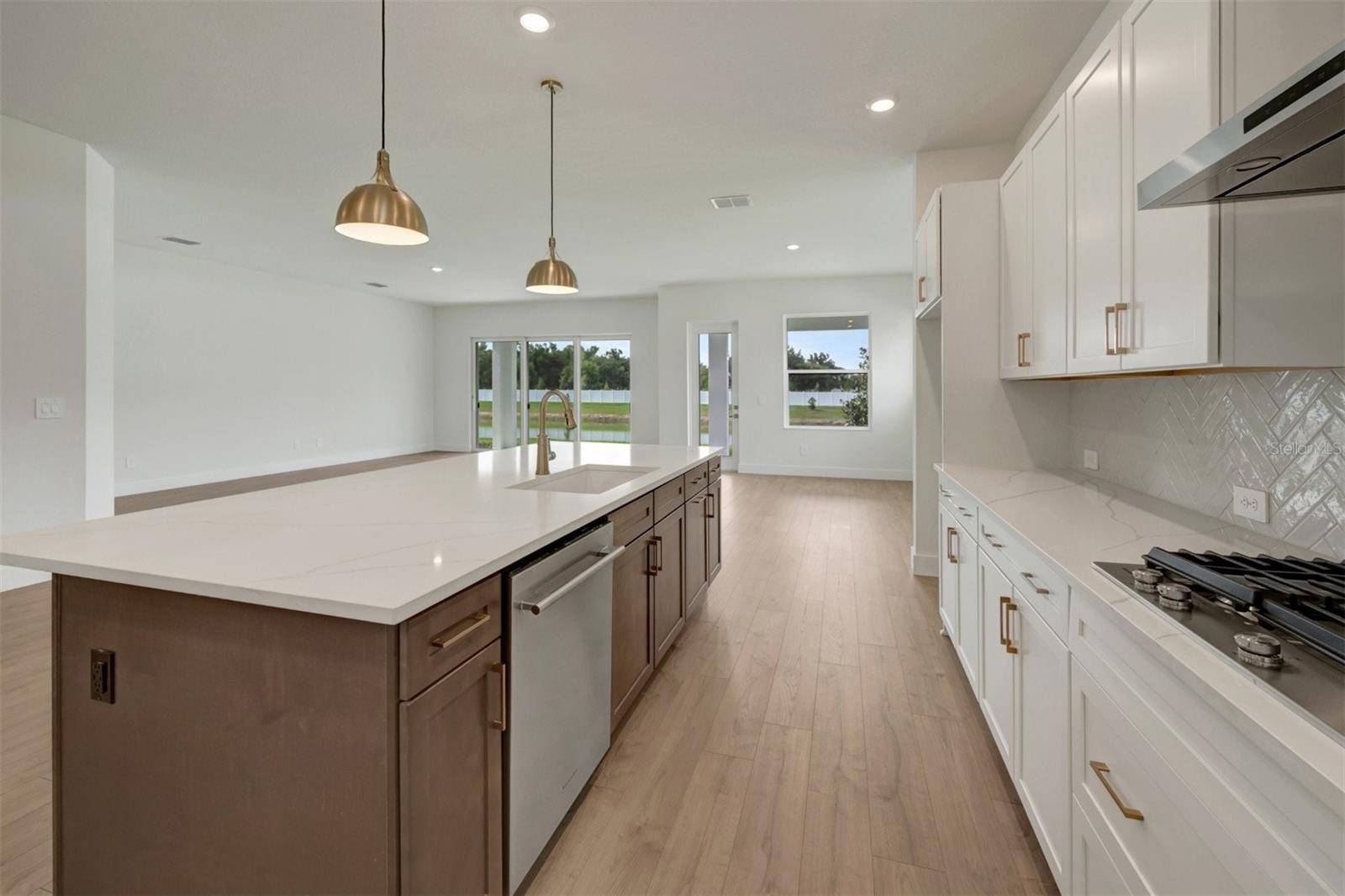 7249 MEADOWSHADE CT, Sarasota, FL 34241
