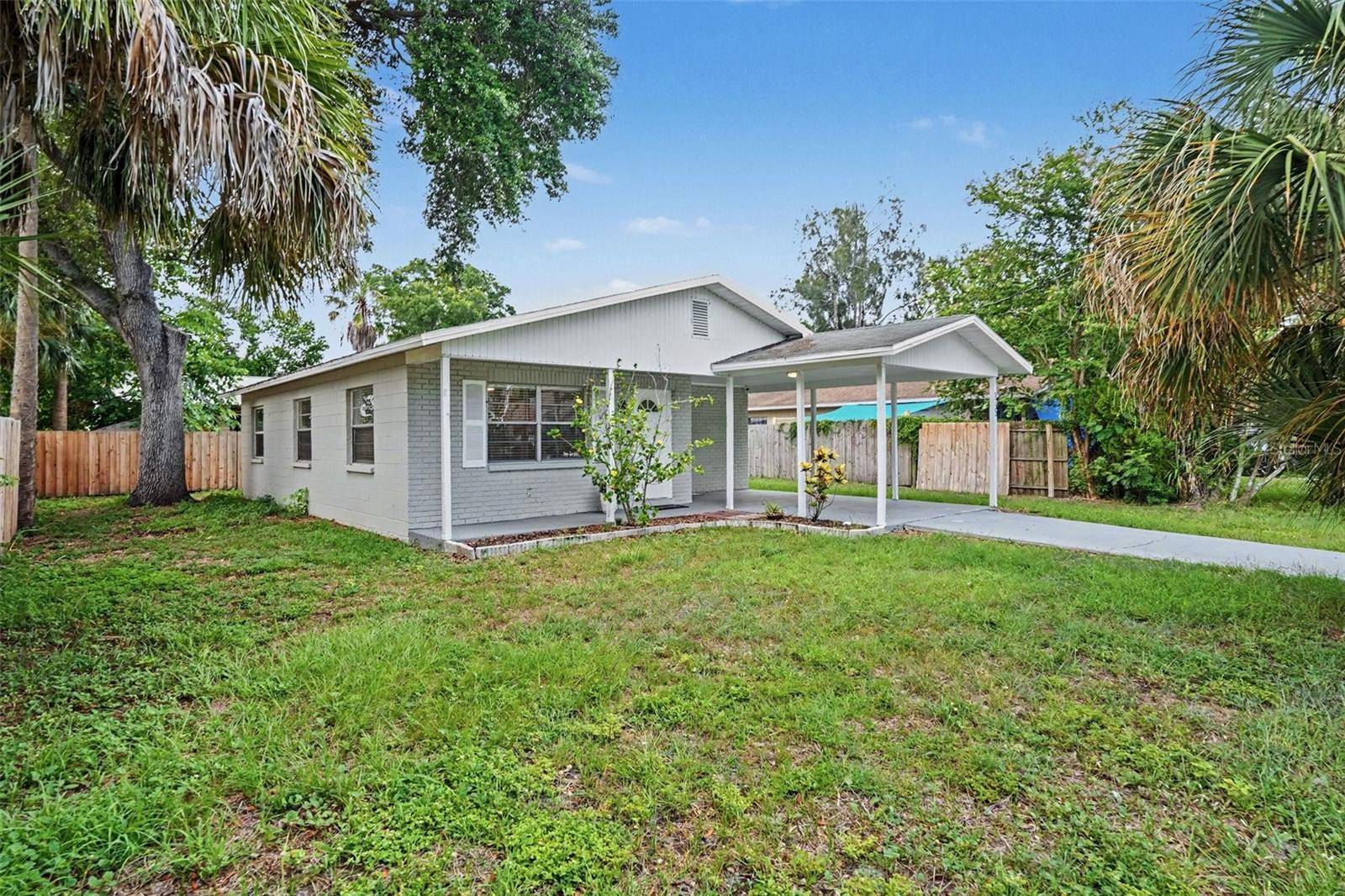 5733 66TH LN N, St Petersburg, FL 33709