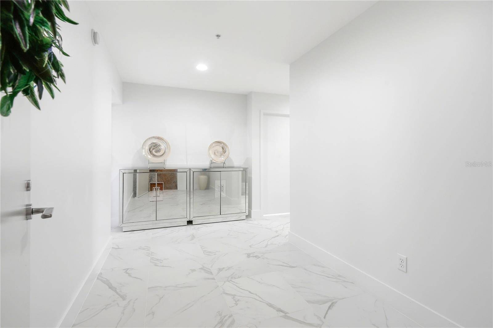 175 1ST ST S #1008, St Petersburg, FL 33701