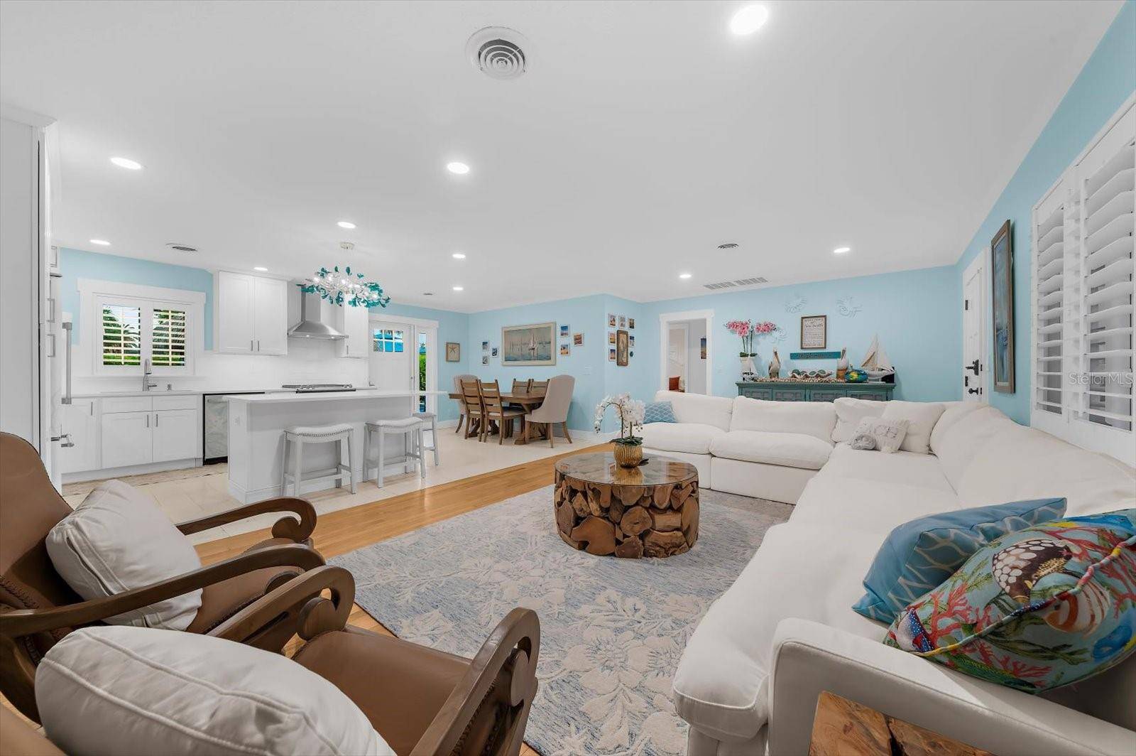 751 MANDALAY AVE, Clearwater Beach, FL 33767