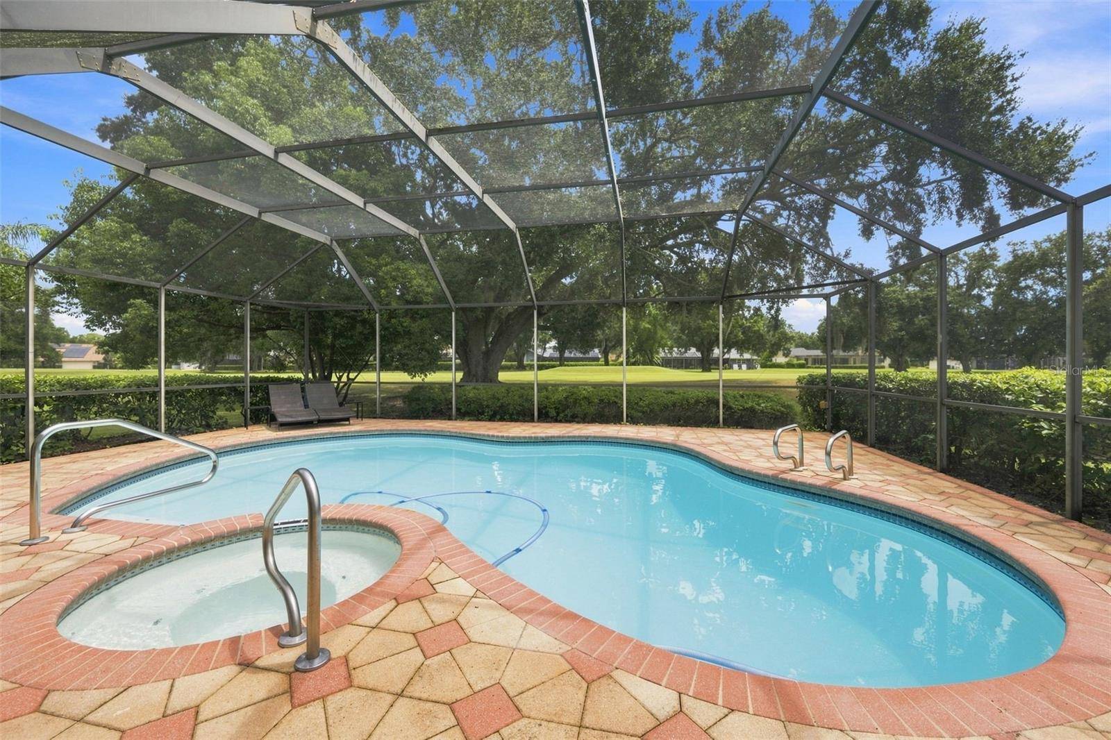 550 PALMDALE DR, Oldsmar, FL 34677