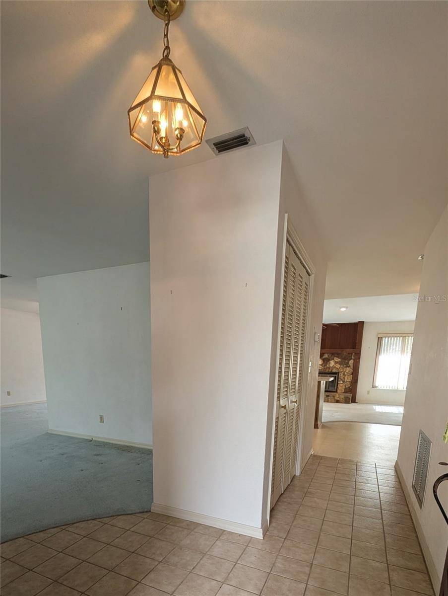 7006 120TH ST, Seminole, FL 33772