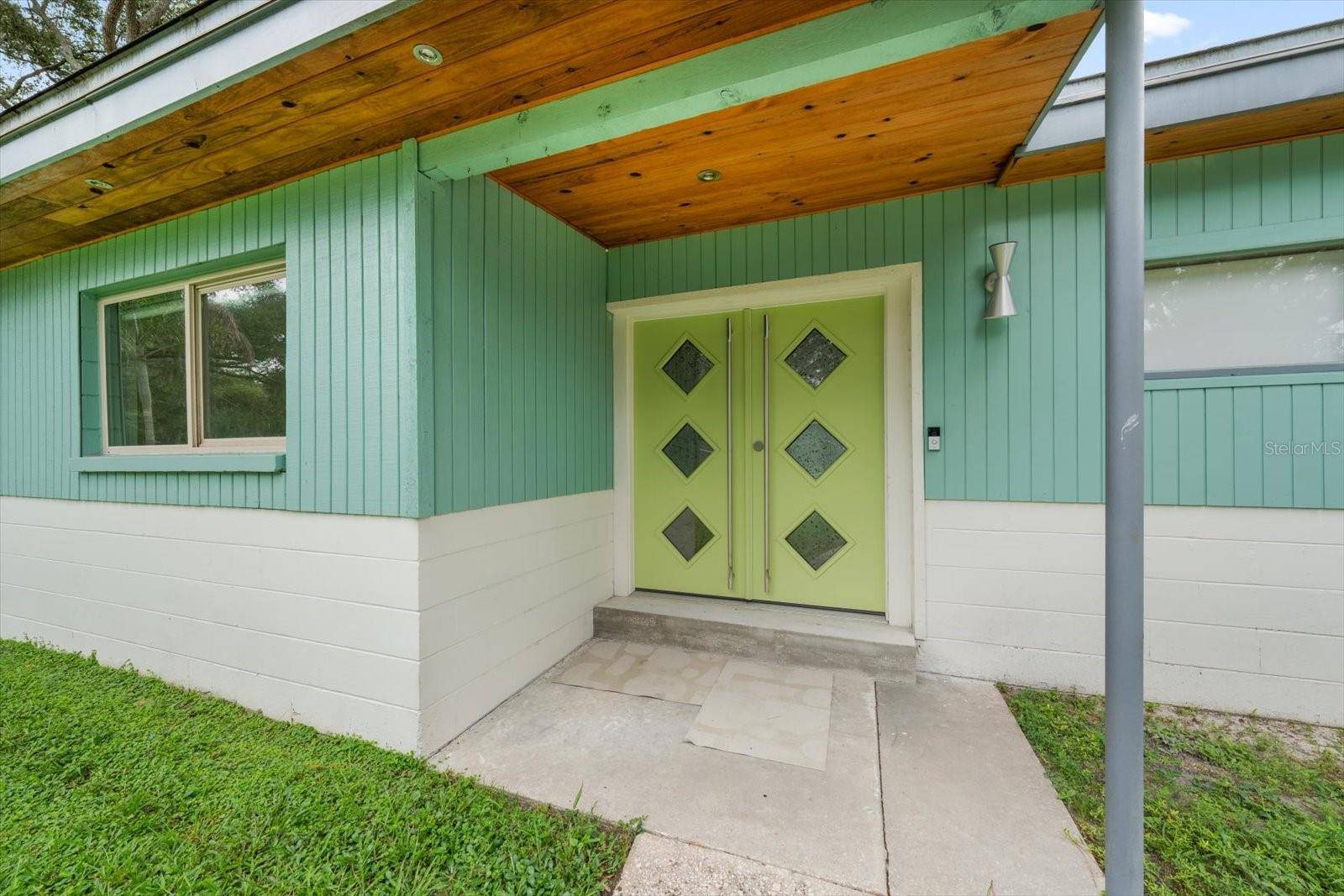 533 BROXBURN AVE, Temple Terrace, FL 33617