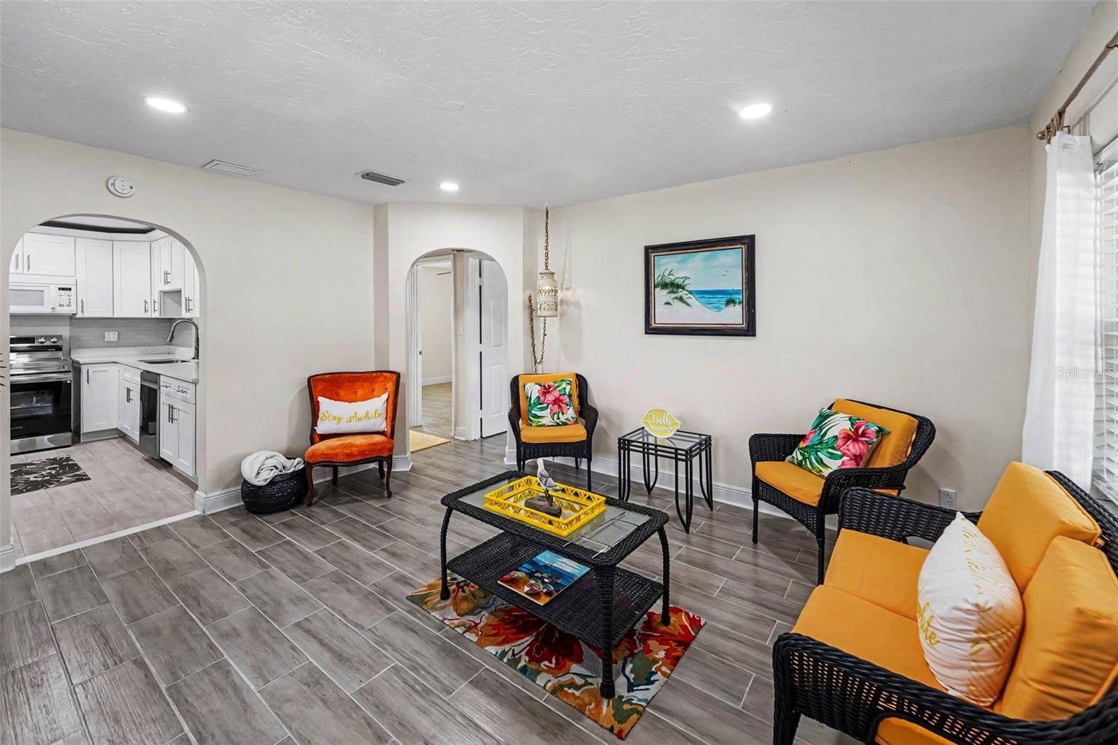 4611 17TH AVE N, St Petersburg, FL 33713