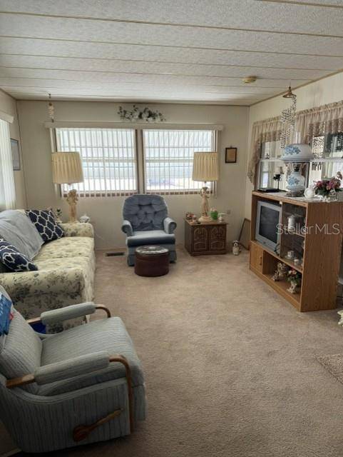 39507 ROCKFORD AVE, Zephyrhills, FL 33542
