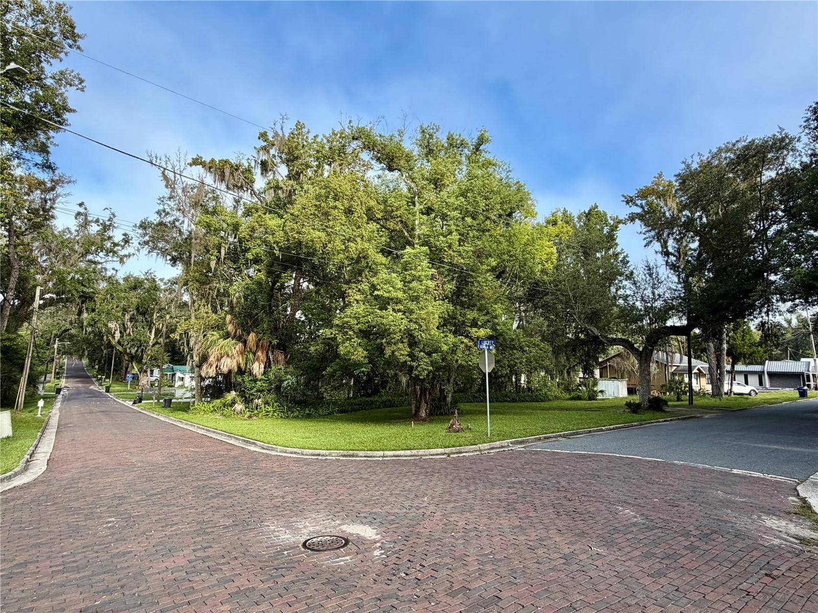 E LIBERTY ST, Brooksville, FL 34601
