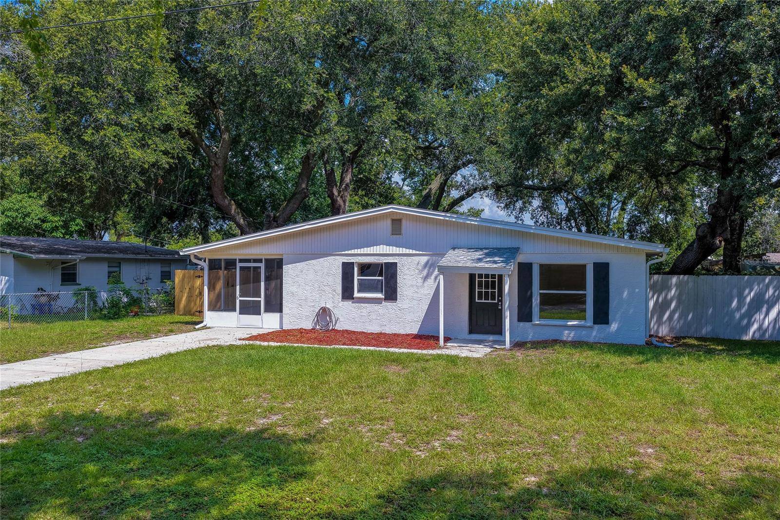 1220 LEON LN, Daytona Beach, FL 32117