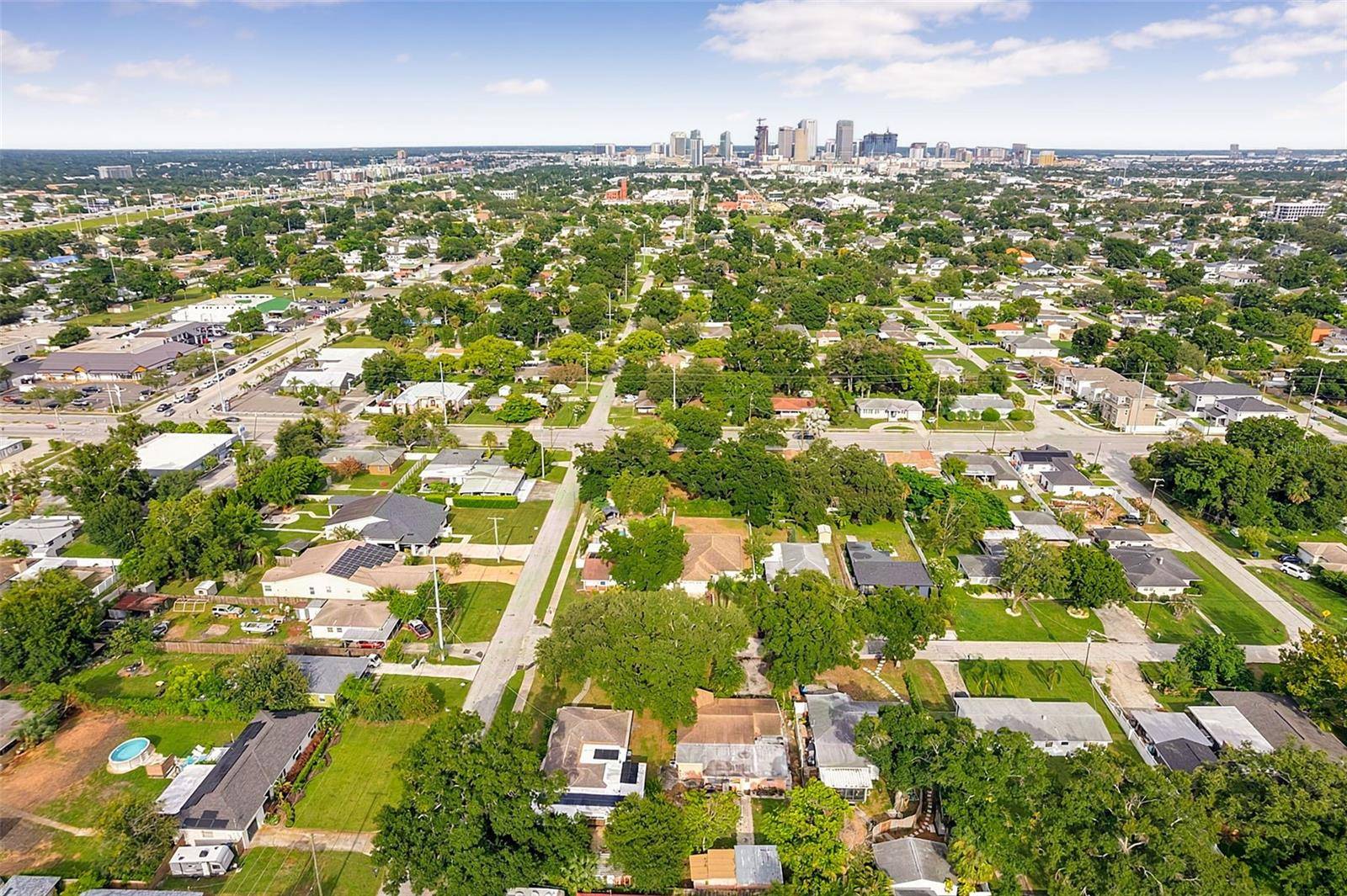 612 N WOODLYNNE AVE, Tampa, FL 33609