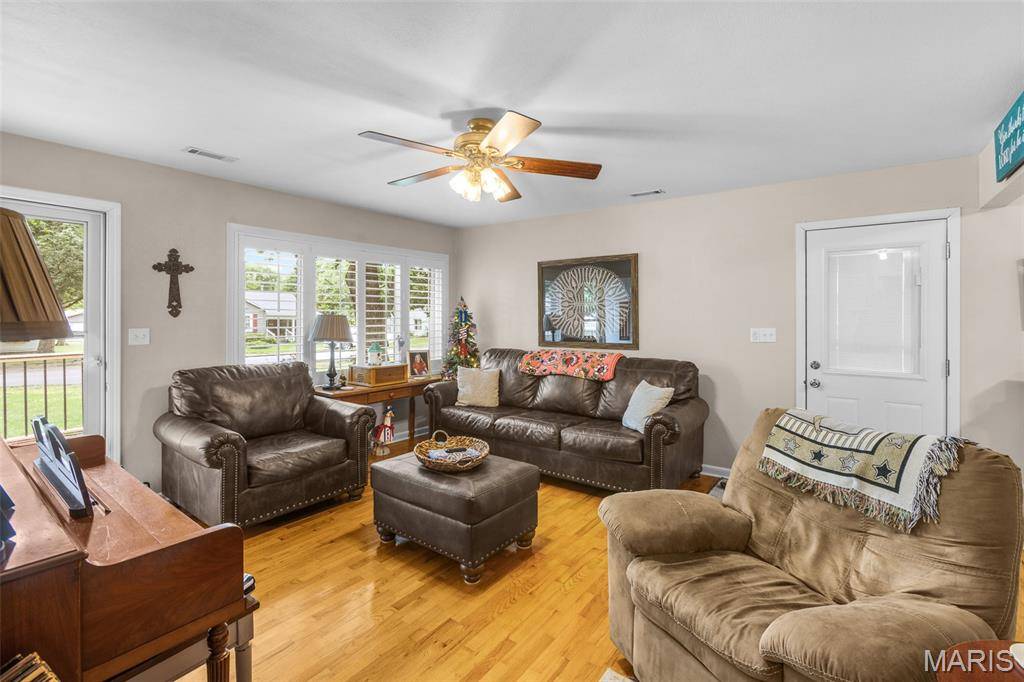 331 S Mulberry ST, Dexter, MO 63841