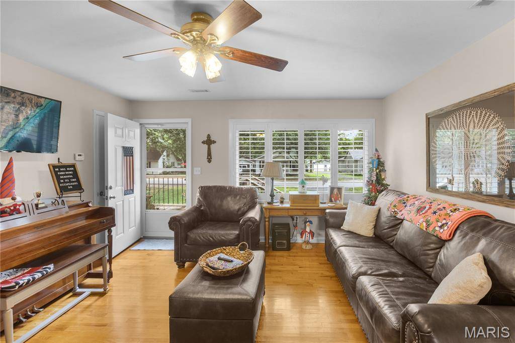 331 S Mulberry ST, Dexter, MO 63841