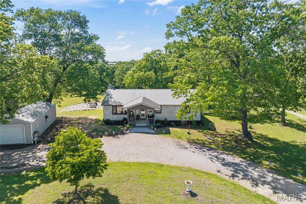 59 Oak Hill RD, Eldon, MO 65026