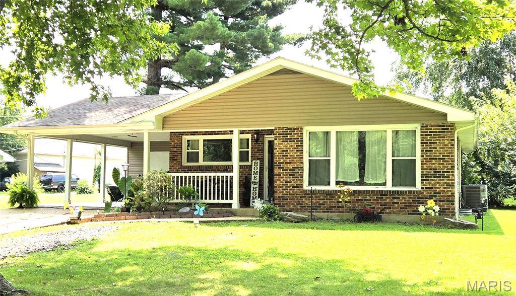 428 Winter DR, St James, MO 65559