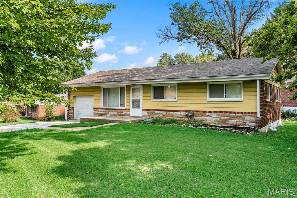 944 Lebon DR, Bellefontaine Nghbrs, MO 63137