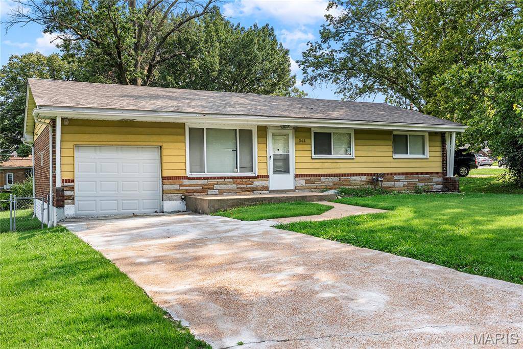 944 Lebon DR, Bellefontaine Nghbrs, MO 63137