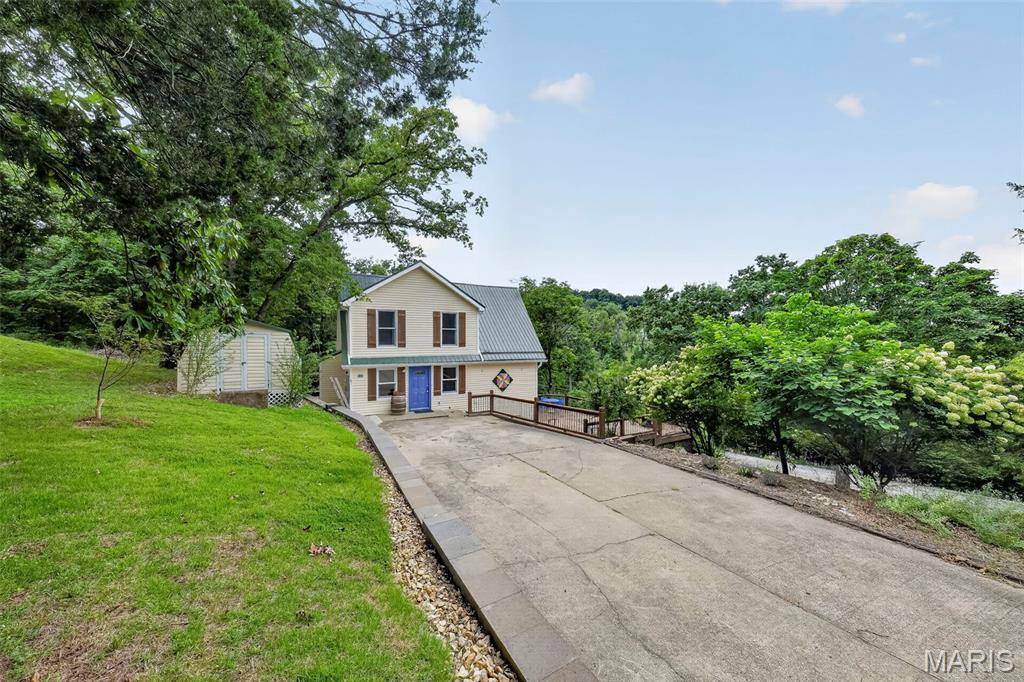 120 Cedar LN, Hermann, MO 65041
