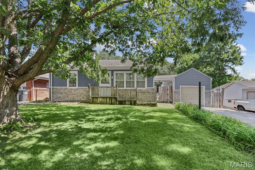 1137 Pine DR, Belleville, IL 62220