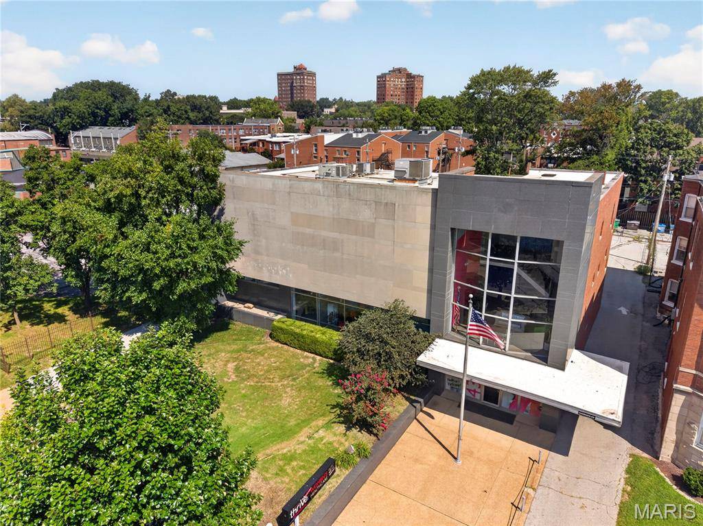 4331 Lindell BLVD, St Louis, MO 63108