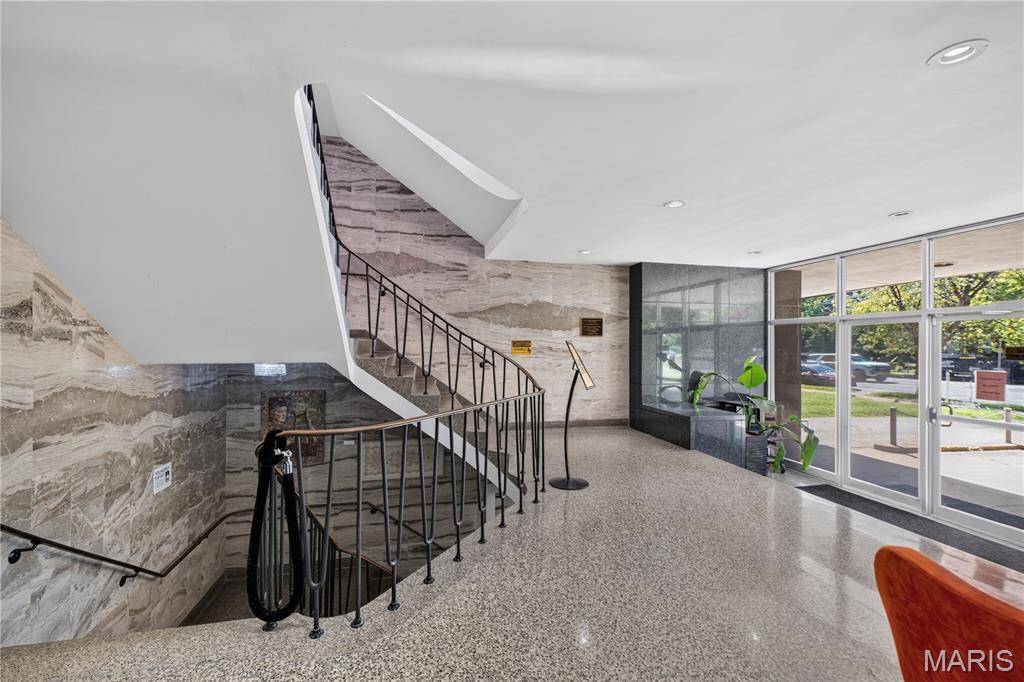 4331 Lindell BLVD, St Louis, MO 63108