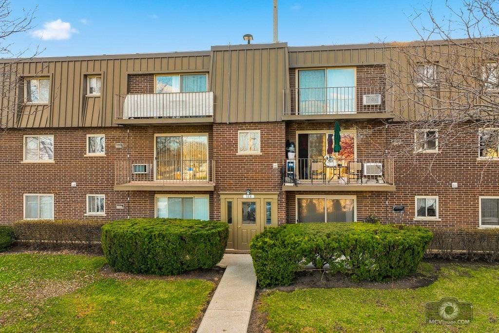 588 Fairway View DR #2H, Wheeling, IL 60090