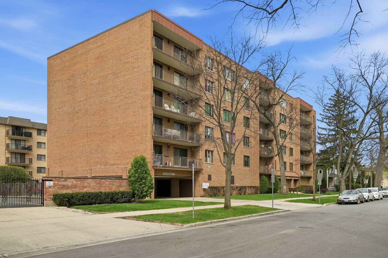1454 Ashland AVE #305, Des Plaines, IL 60016