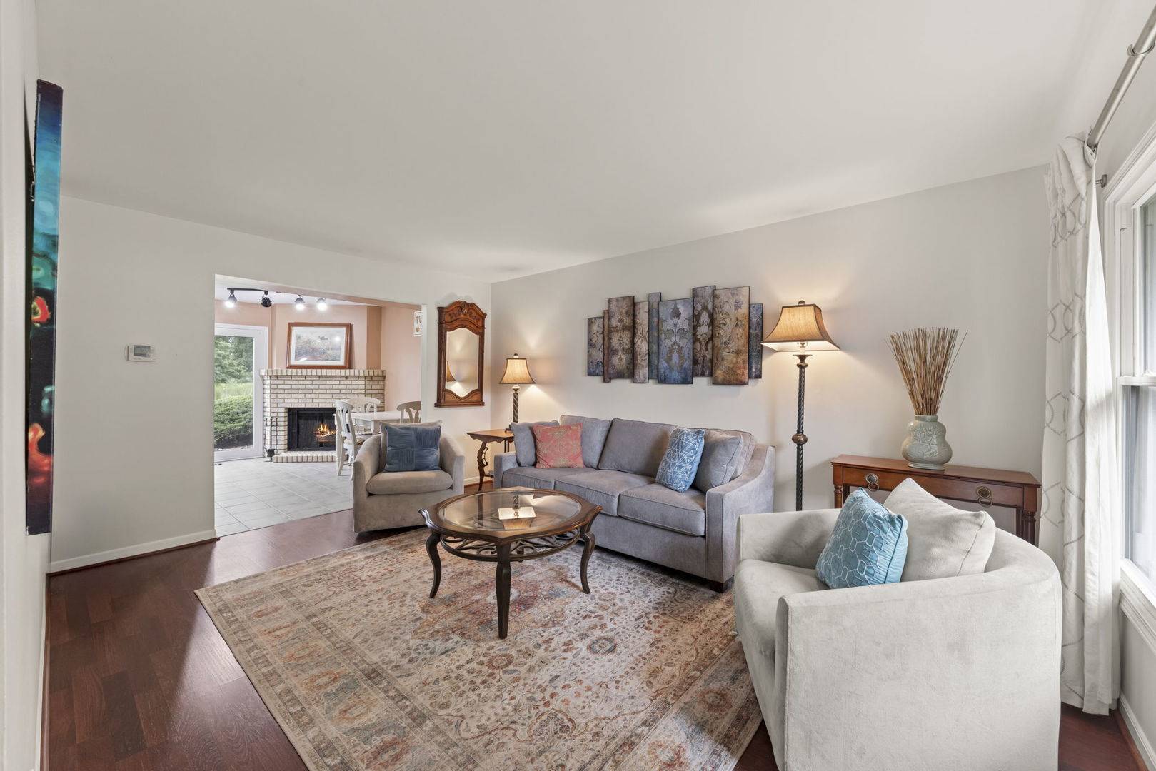 27W327 Providence LN, Winfield, IL 60190