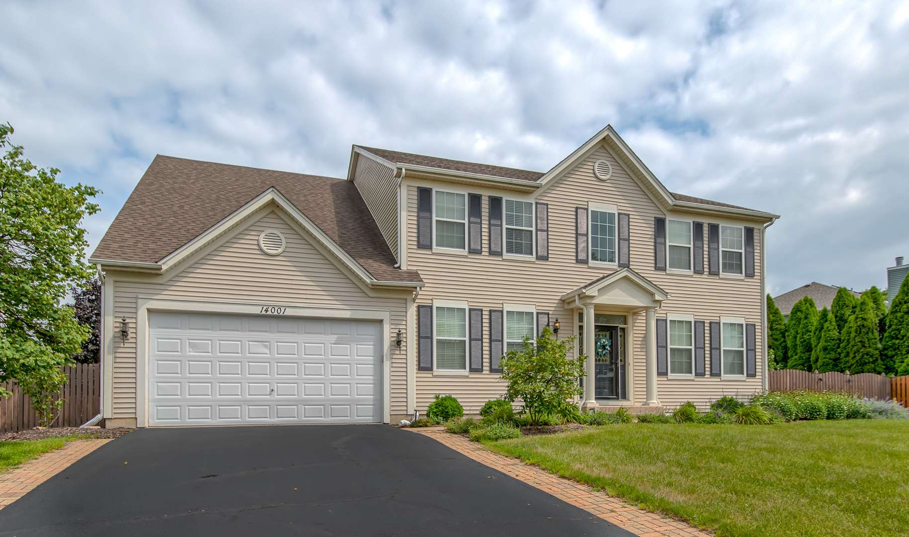 14001 Meadow LN, Plainfield, IL 60544
