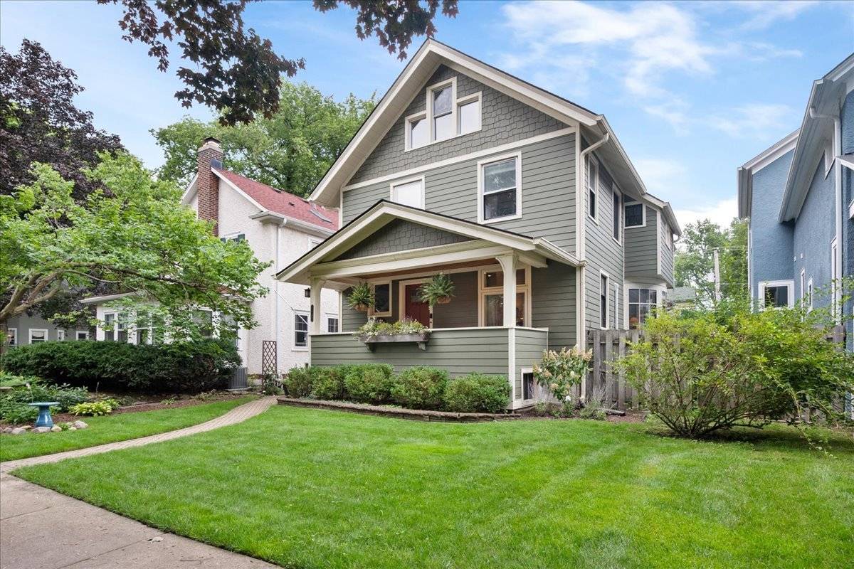1133 Grant ST, Evanston, IL 60201