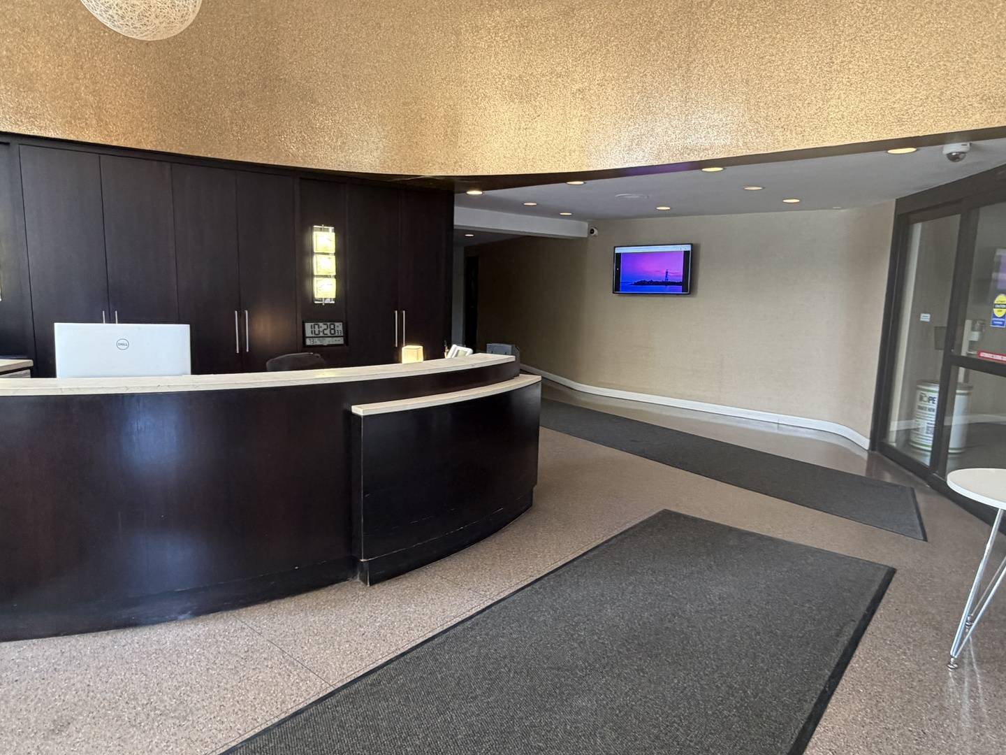 3930 N Pine Grove AVE #604, Chicago, IL 60613