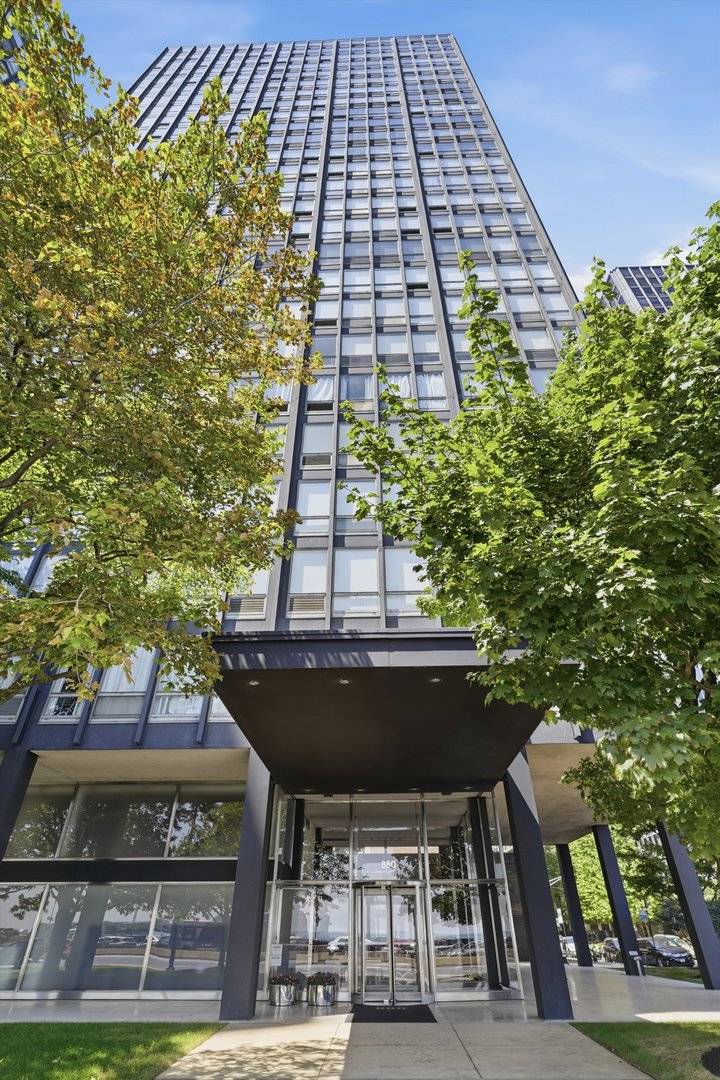 880 N Lake Shore DR #10C, Chicago, IL 60611