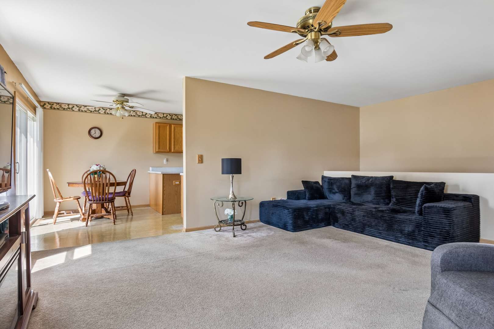92 prairiefield AVE, Cortland, IL 60112