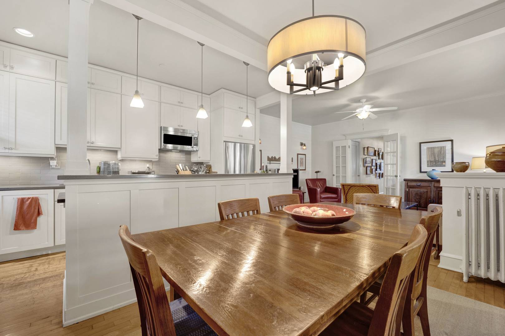 1318 W Granville AVE #3W, Chicago, IL 60660