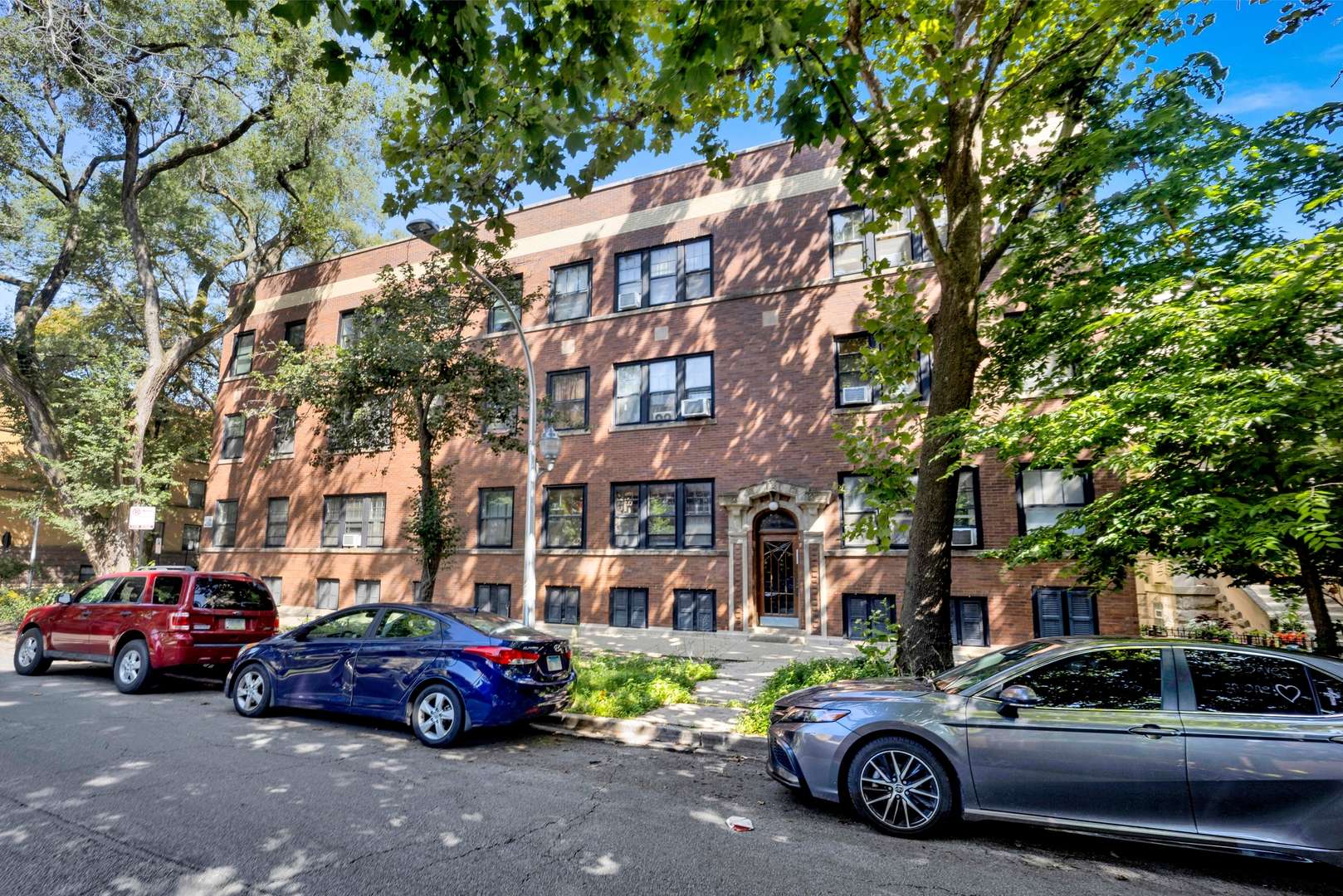 1318 W Granville AVE #3W, Chicago, IL 60660