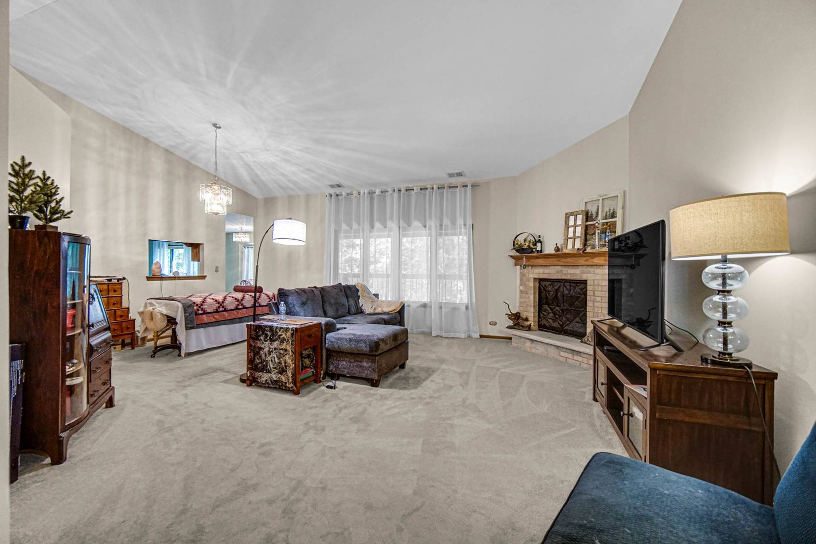 2726 HARBOR DR #2726, Joliet, IL 60431