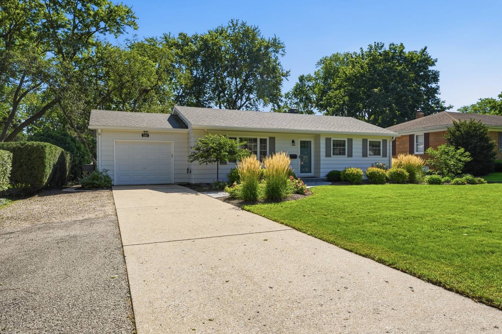 191 Peterson Pkwy, Crystal Lake, IL 60014