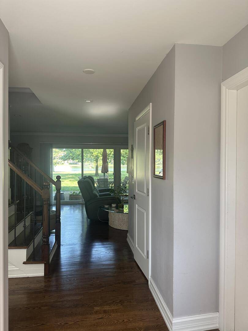 106 N Regency DR E, Arlington Heights, IL 60004
