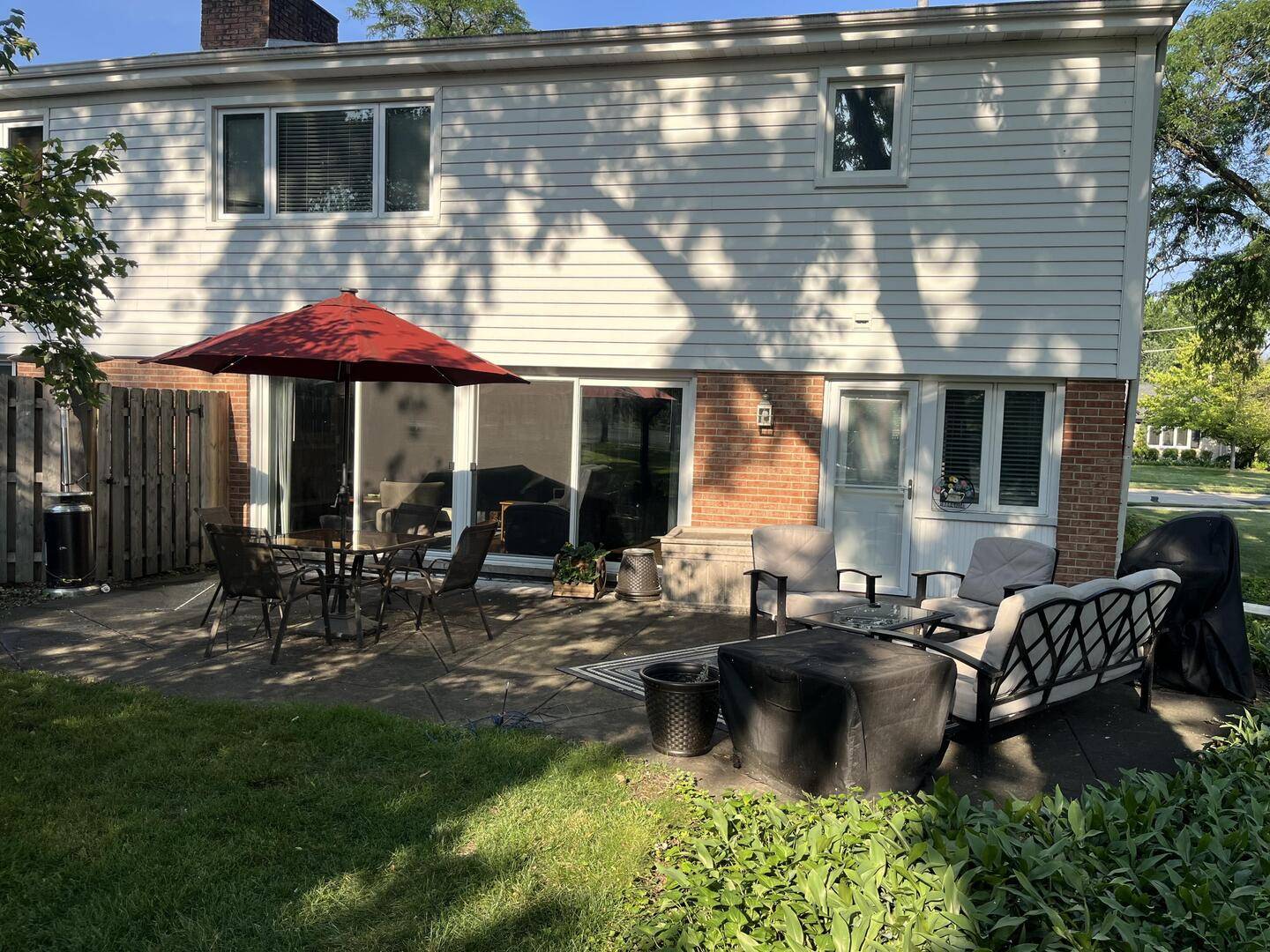 106 N Regency DR E, Arlington Heights, IL 60004