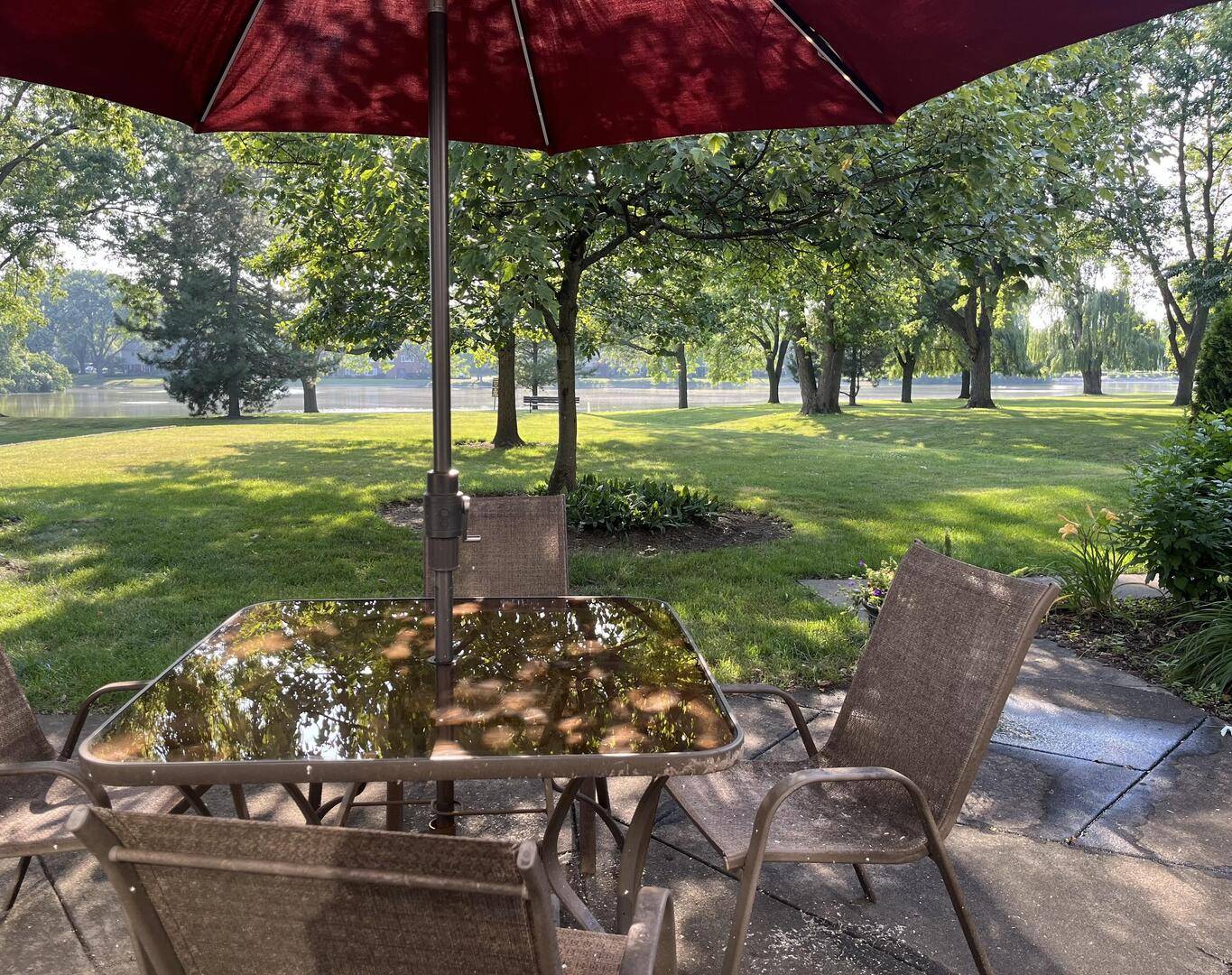 106 N Regency DR E, Arlington Heights, IL 60004