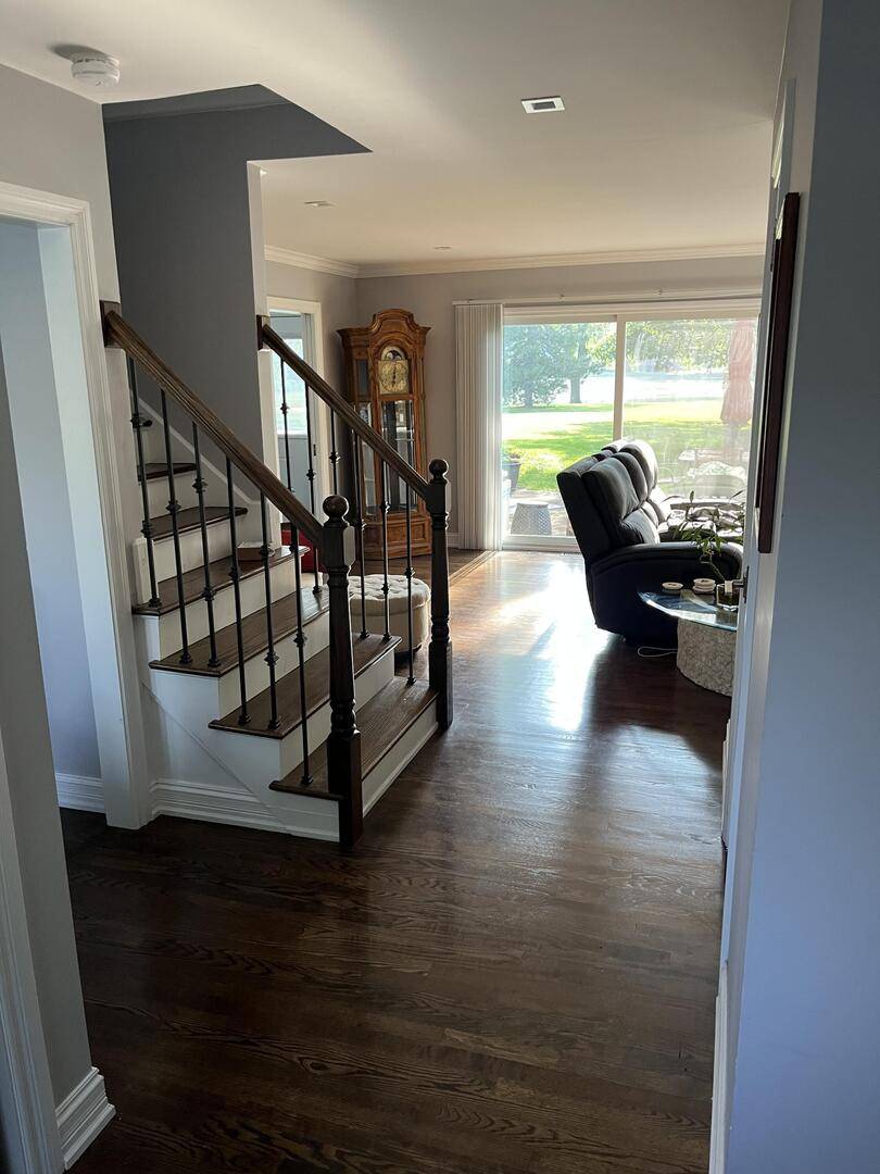 106 N Regency DR E, Arlington Heights, IL 60004