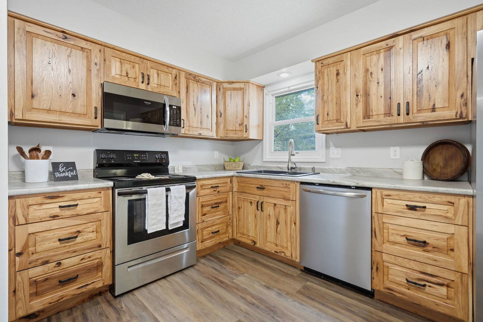 4415 Montclair CT, Bettendorf, IA 52722